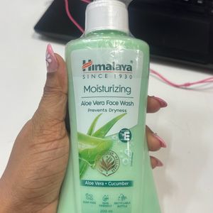 Himalaya Moisturizing Aloe Vera Face Wash