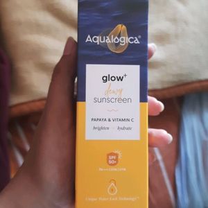 Aqualogica Glow + Dewy Sunscreen