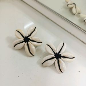 Beach Flower Earrings