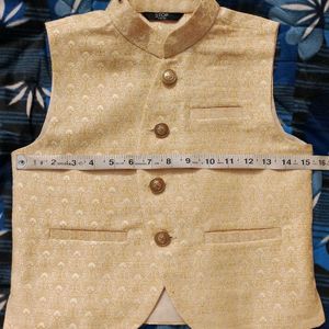 Like New Creamy Waistcoat For Boys Aged 7-8 Yrs