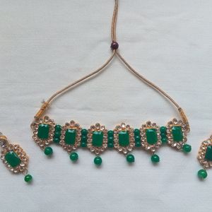 Green Necklace Set With Earrings