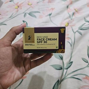 Pilgrim Red Wine Face Cream + Sunscreen Spf 30