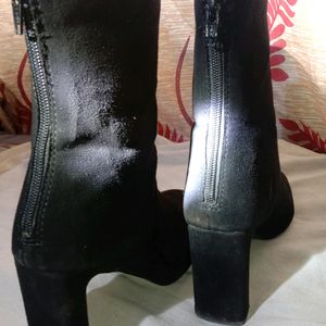 Black High Boots For Trendy Look