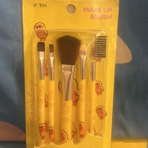 Make Up Brush set ( 5 Pieces)