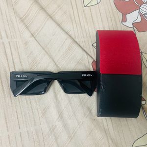 PRADA BLACK SUNGLASSES