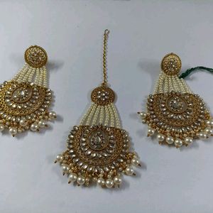 Jewellery Set (Earrings And Maang Tikka)