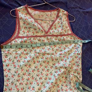 Sleeveless Printed Kurti