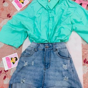 Pinterest Style Crop Shirt 🩵➰🗝️🍍