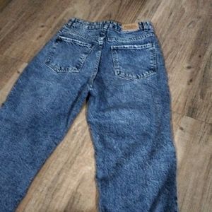 Knee Cut Women's Jean