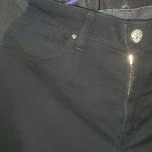 Black Straight Jeans Mid Waisted