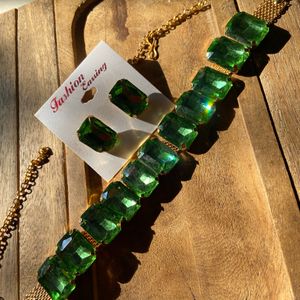 Green & Gold Stone Choker Necklace with Studs