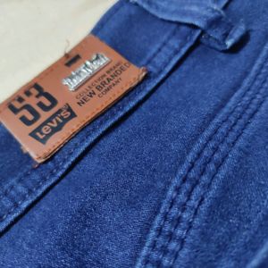 SALE TILL 5AM Levi's jeans