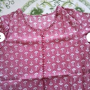 Beautiful Floral Printed Pink Cooton Kurti