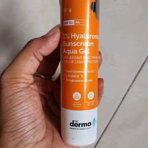 Derma Co 1% Hyaluronic Acid Sunscreen