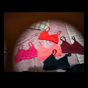 Slips Sports Bra