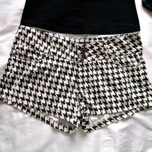 Chess Print Cute Short