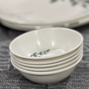 Round Leaves Print Dinner Set Pack Of 20