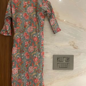 Beautiful Floral Print Cotton Kurta