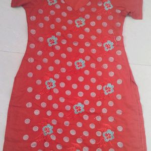 Women Embroidered Kurta