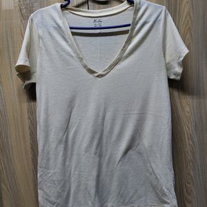 V-neck T-shirt