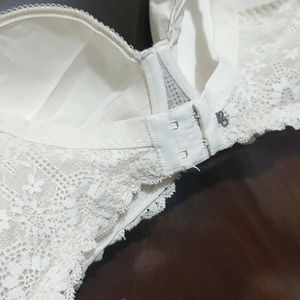 White Bra For Girl Or Woman 34 Bust