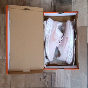 Nike Pink Sport Shoes