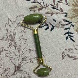 Le Marbelle Jade Roller