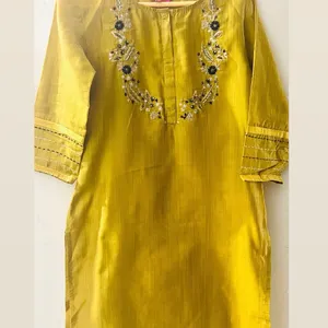 Kurti with thread embroidery