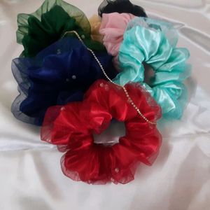 PEARL SCRUNCHIES