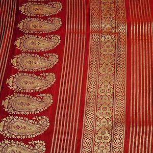 100% Pure Himroo 1 Lakh Buta Saree