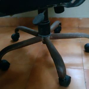 !!PRICE DROP!! Office Chair