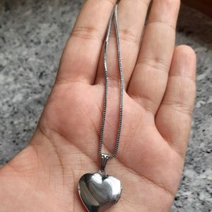 Open Heart Trendy Chain