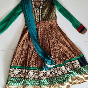 Anarkali Kurti And Duppata.