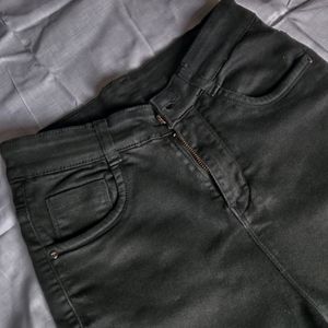 Skiie Street 1 Button Black Plain Women Jeans