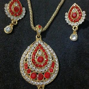 Gold With White and RedCrystal Stone Jewellery Set