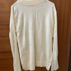 Sweater Of White