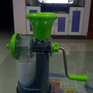 Mini Portable Juicer