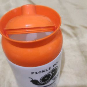 4 Plastic Pickle Pots