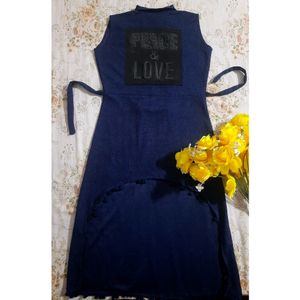 Women Sleevless Navy Blue Kurti