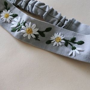 Beautiful Yellow Embroidered Head Band 💛