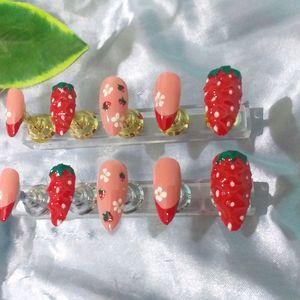 Press On Nails(Strawberry Candy🍓)