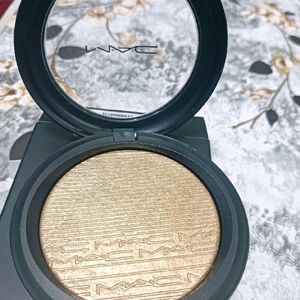 MAC Highlighter "Oh Darling"