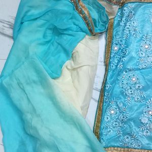 Beautiful Suit Set Salwar Dupatta Kurta