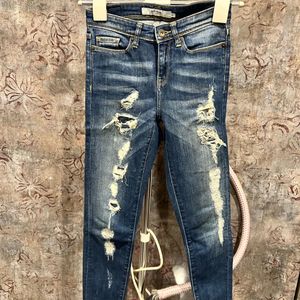 Vero Moda Slim Destroyed Denims 26