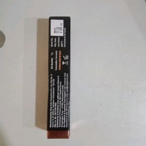 Manish malhotra Concealer