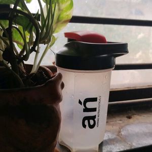 Shaker Cup Or Glass grab Fast