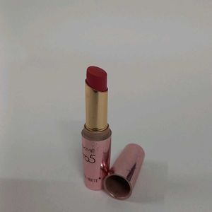 Lakme 9to5 Primer+Matte Lipstick- Scarlet Surge