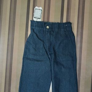 Z-22 Size 28 Straight Women Denim Jeans