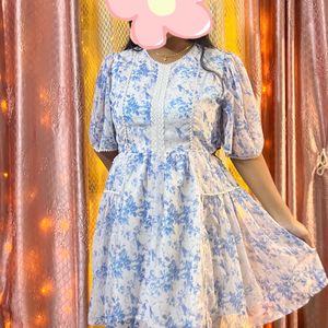 SSSASSAFRAS Floral Flared Sleeves Cut-Out Dress