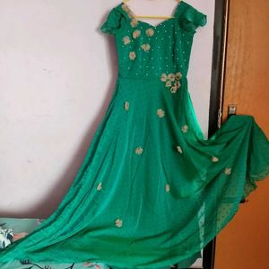 Green Maxi Gown For Causal Parties